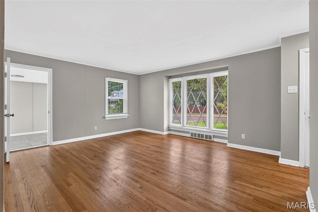 907 Edgar Road Webster Groves, MO 63119 - Photo 6 of 38 Gallery Image 6