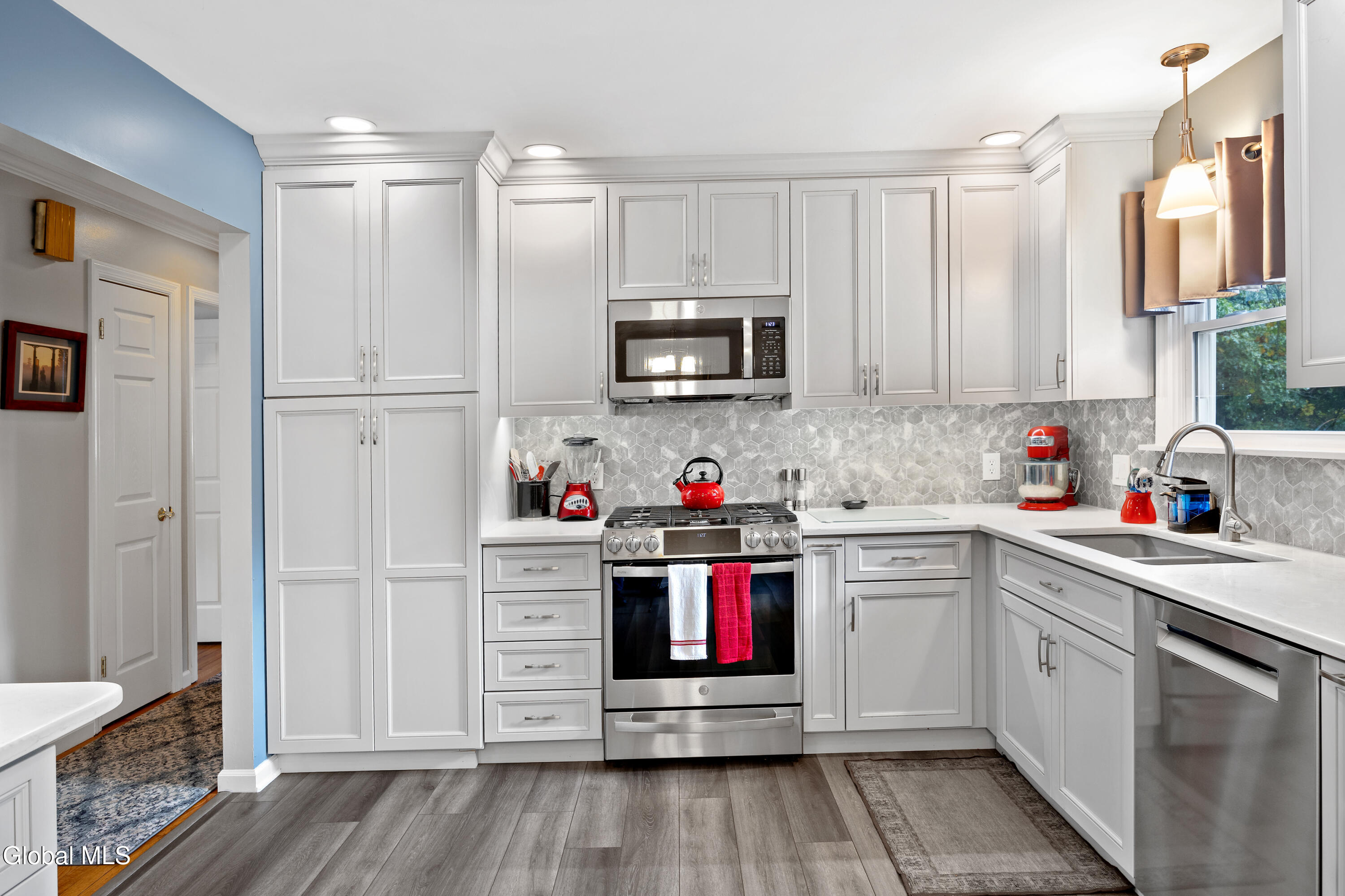 7 Gick Road Saratoga Springs, NY 12866 - Photo 8 of 32 2 (14)