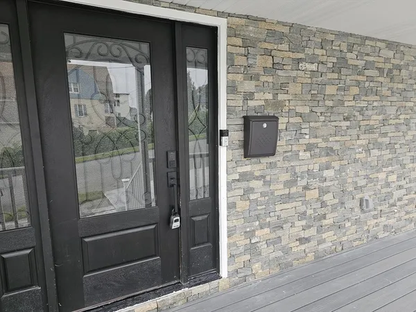 $4,000 | 5 Scrimgeour Road, Worcester, MA 01606
