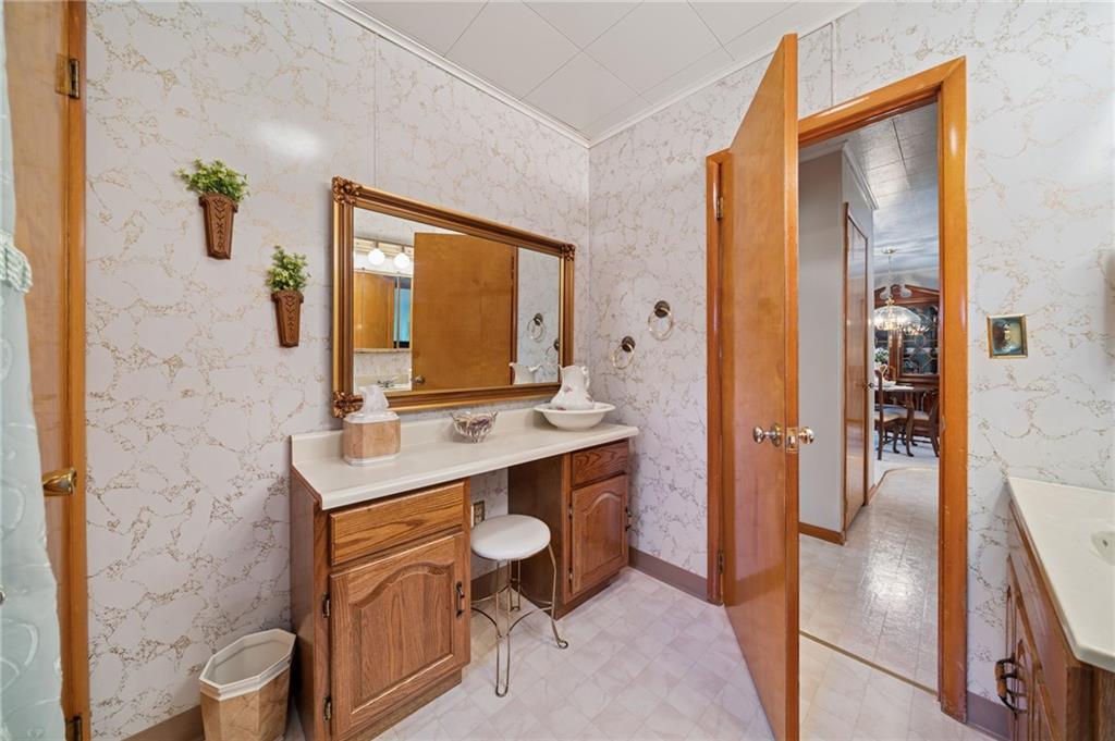 19 Hoon Street Monongahela, PA 15063 - Photo 20 of 37 a bathroom with a sink toilet and shower