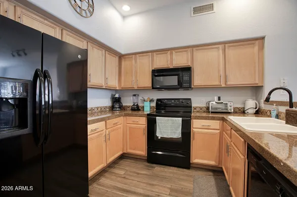 $3,500 | 2989 North 44th Street, Unit 1024, Phoenix, AZ 85018