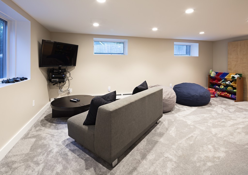 160 Fairway Road Brookline, MA 02467 - Photo 27 of 30