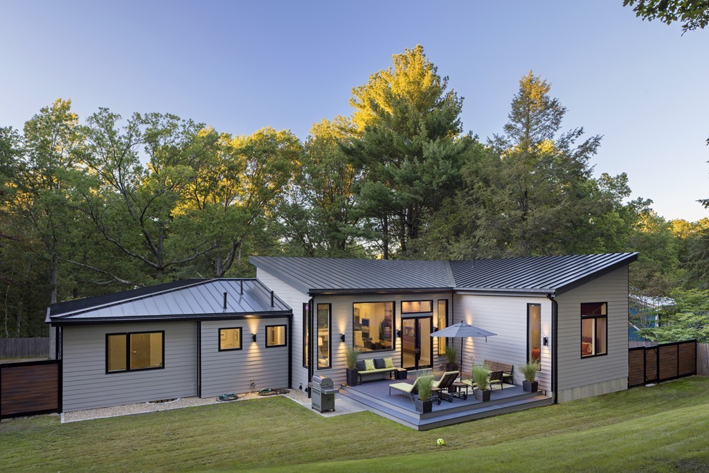 160 Fairway Road Brookline, MA 02467 - Photo 3 of 30