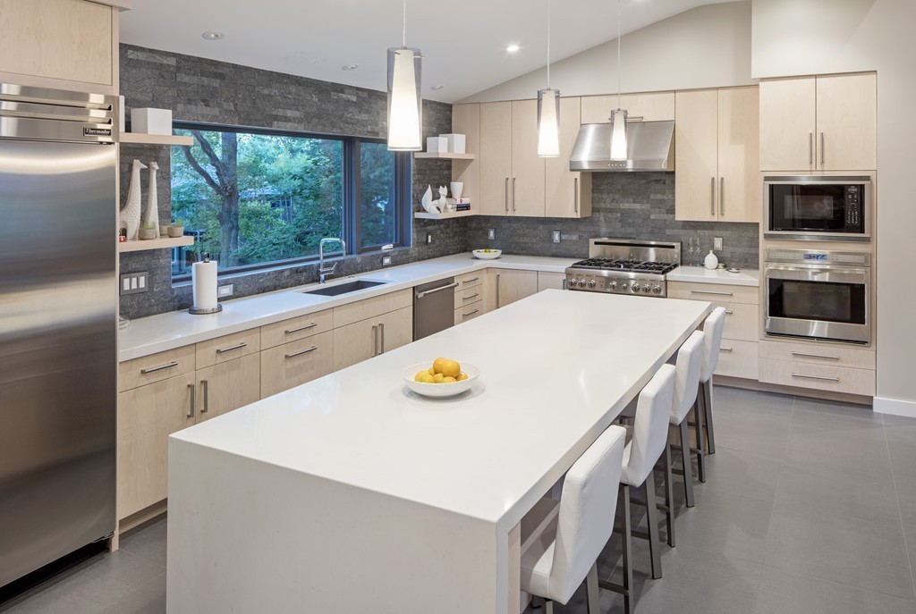 160 Fairway Road Brookline, MA 02467 - Photo 7 of 30