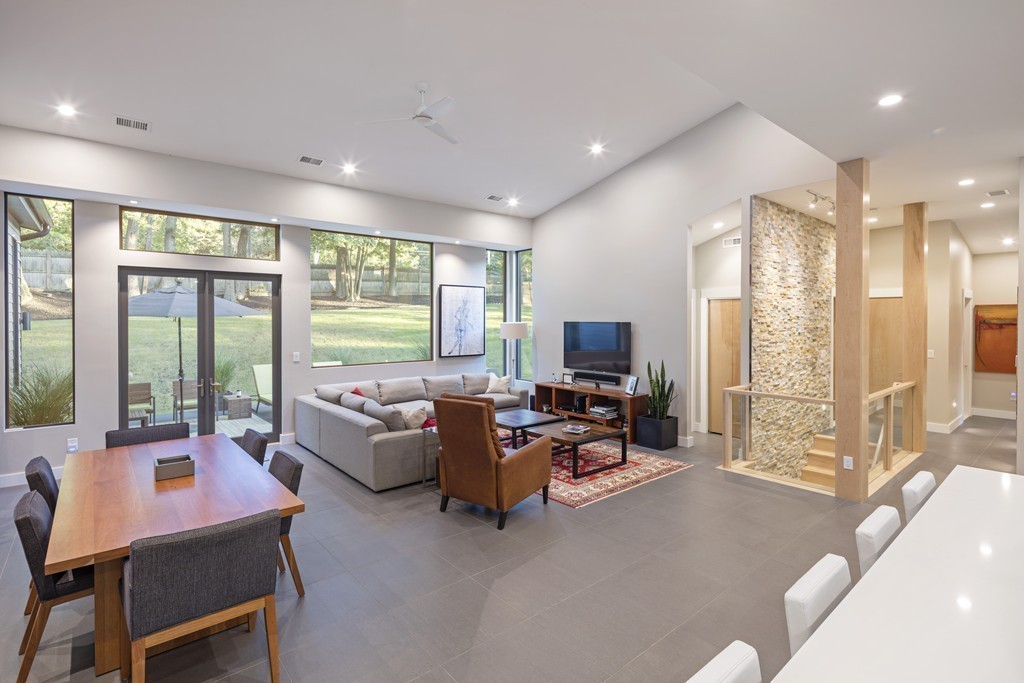 160 Fairway Road Brookline, MA 02467 - Photo 9 of 30