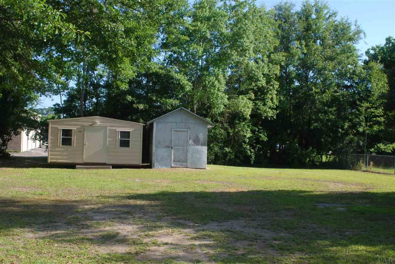 214 Cloverdale Road Atmore, AL 36502 - Photo 3 of 27