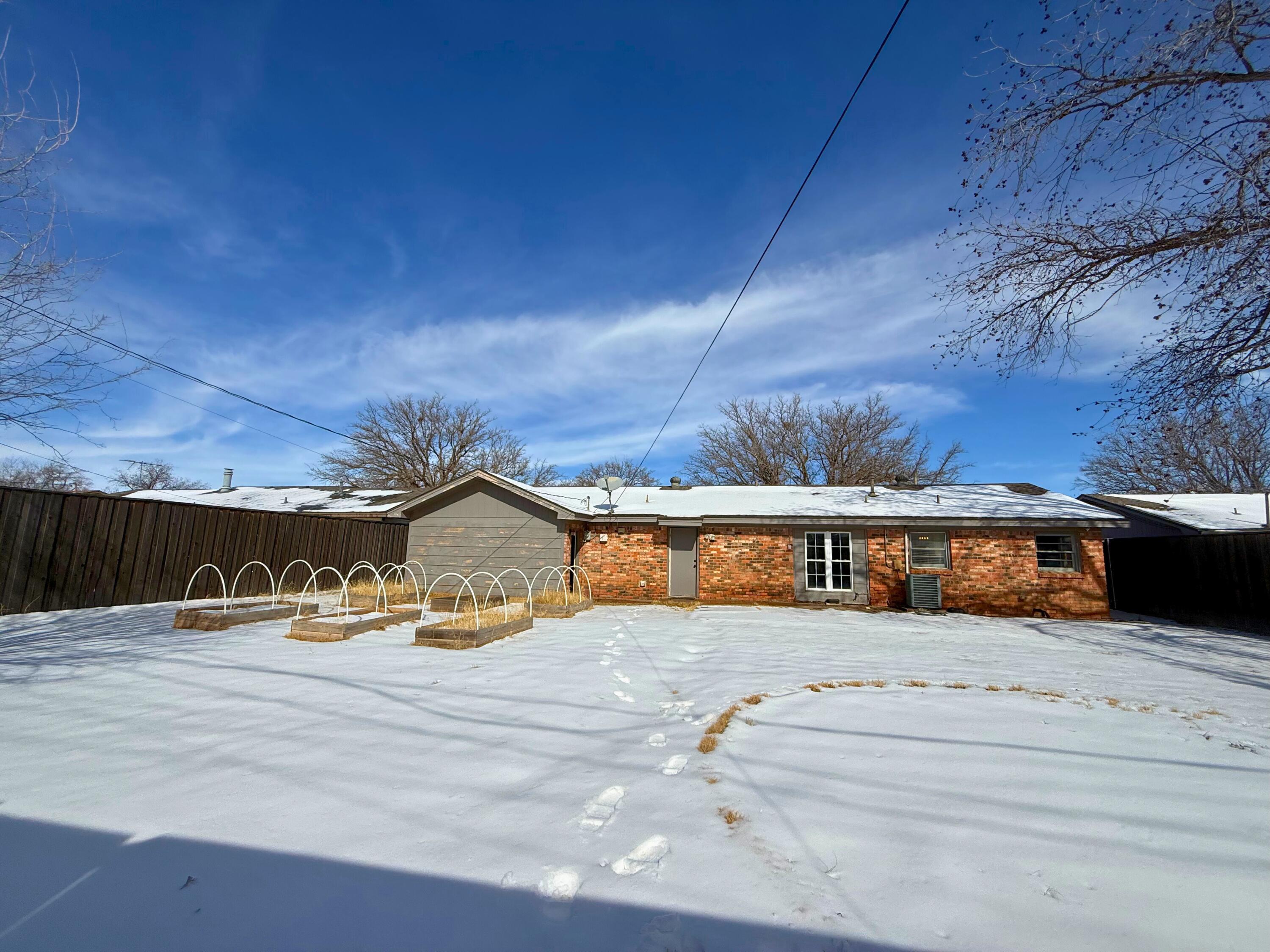 4823 10th Street Lubbock, TX 79416 - Photo 15 of 15 backyard