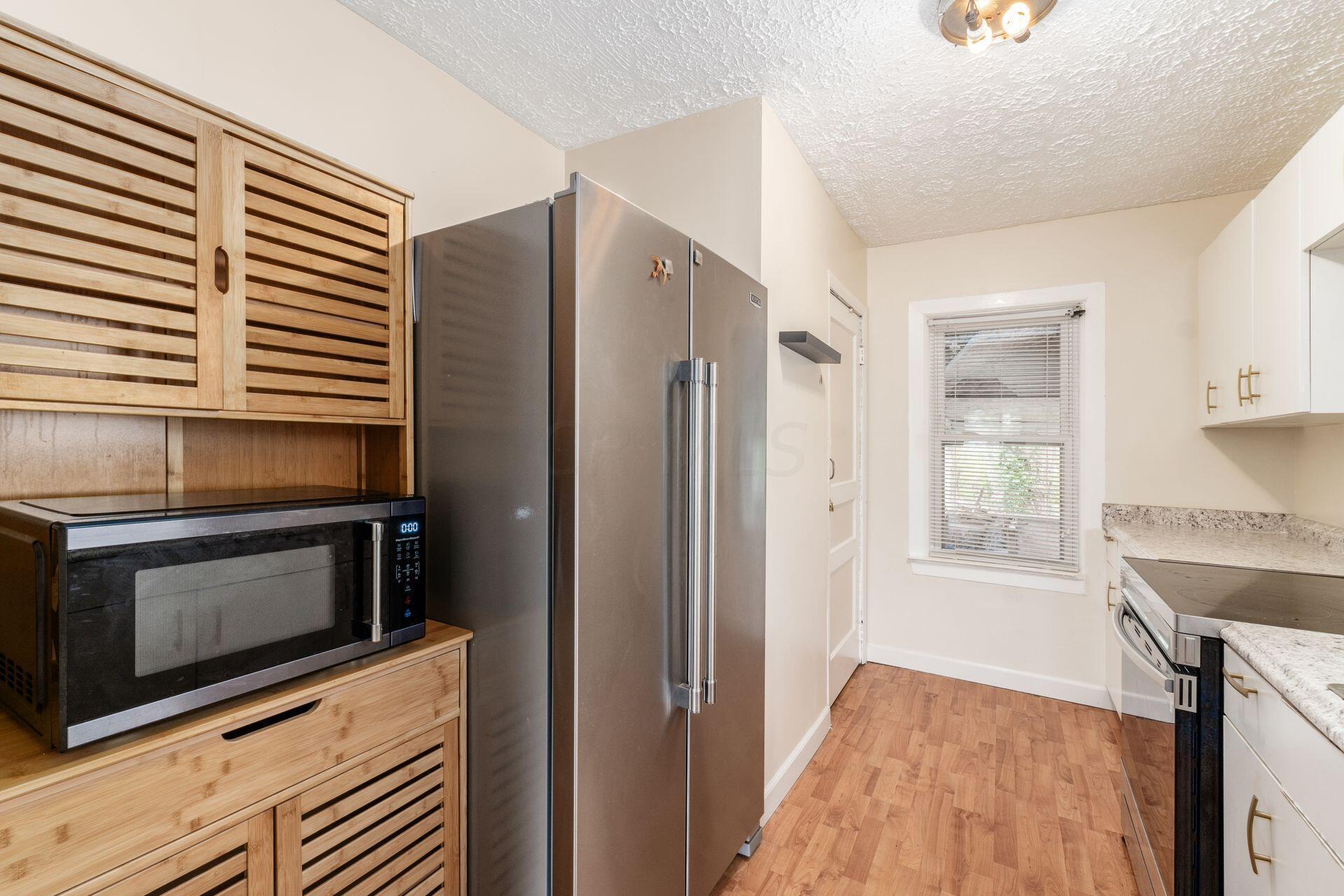 2181 Sagamore Road Columbus, OH 43219 - Photo 7 of 26 Kitchen 3