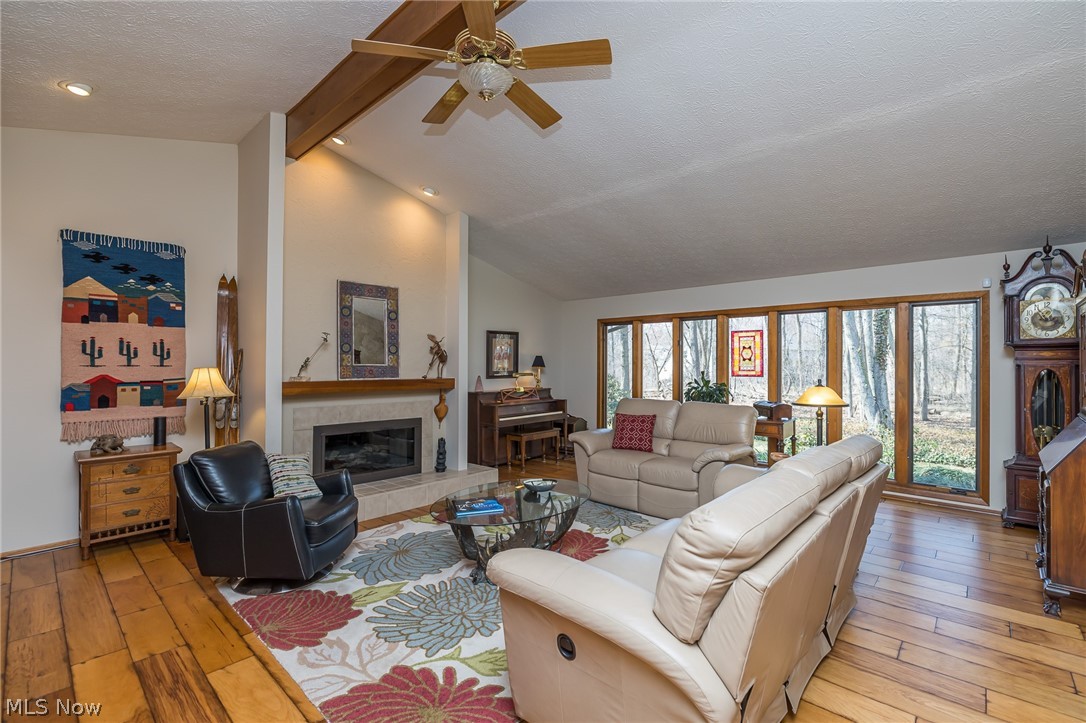 10742 Gate Post Road Strongsville, OH 44149 - Photo 6 of 31 Gallery Image 6
