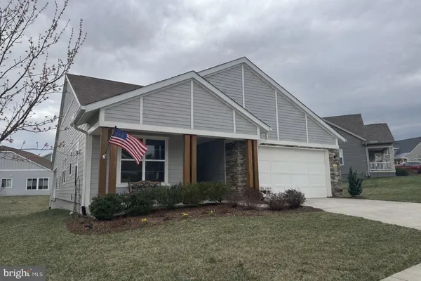 $625,000 | 136 Mallard Dr Lake, White Post, VA 22663