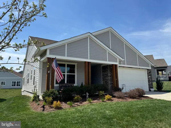 $625,000 | 136 Mallard Dr Lake, White Post, VA 22663