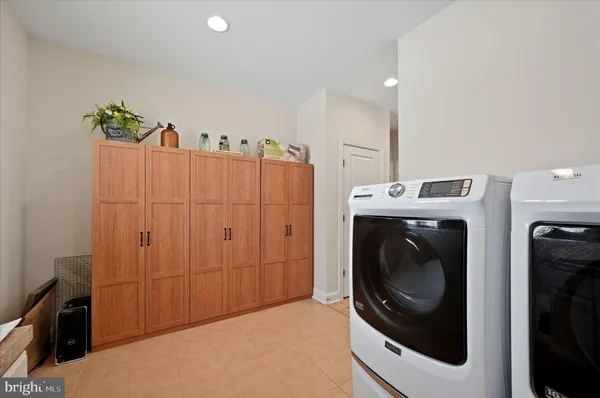 $625,000 | 136 Mallard Dr Lake, White Post, VA 22663