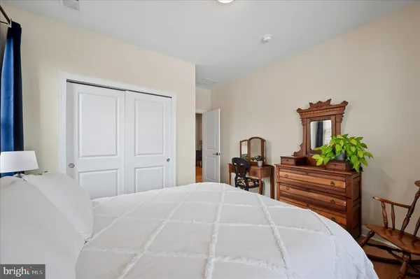 $625,000 | 136 Mallard Dr Lake, White Post, VA 22663