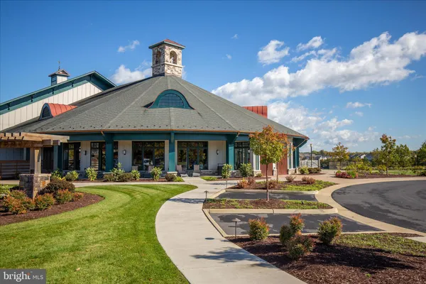 $625,000 | 136 Mallard Dr Lake, White Post, VA 22663