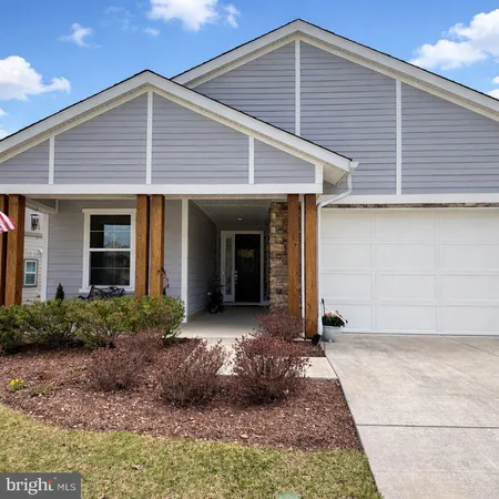 $625,000 | 136 Mallard Dr Lake, White Post, VA 22663