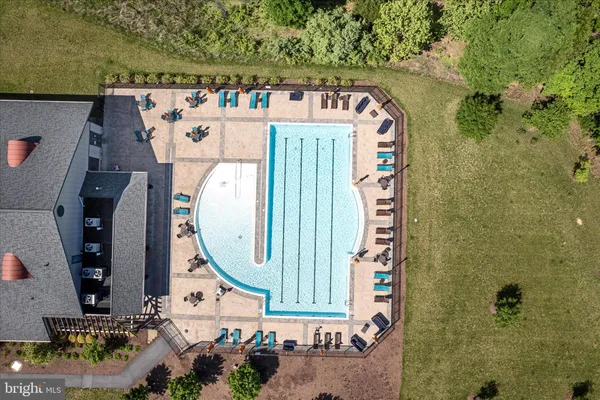 $625,000 | 136 Mallard Dr Lake, White Post, VA 22663