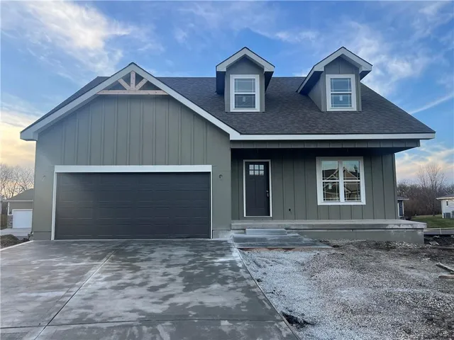 $447,500 | 2021 Riverstone Drive, Excelsior Springs, MO 64024