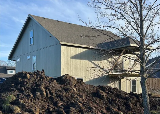 $447,500 | 2021 Riverstone Drive, Excelsior Springs, MO 64024