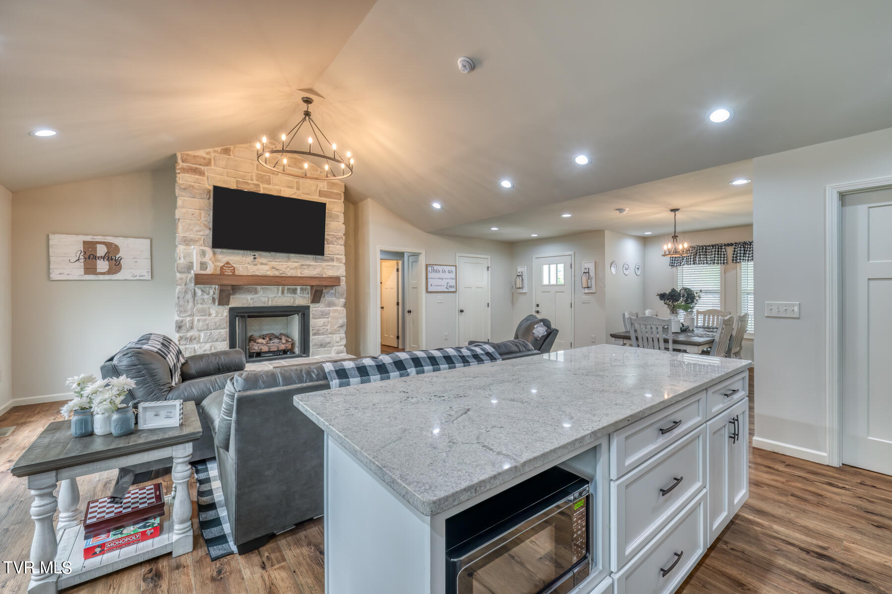 206 Price Road Elizabethton, TN 37643 - Photo 11 of 33 206 Price Rd-9