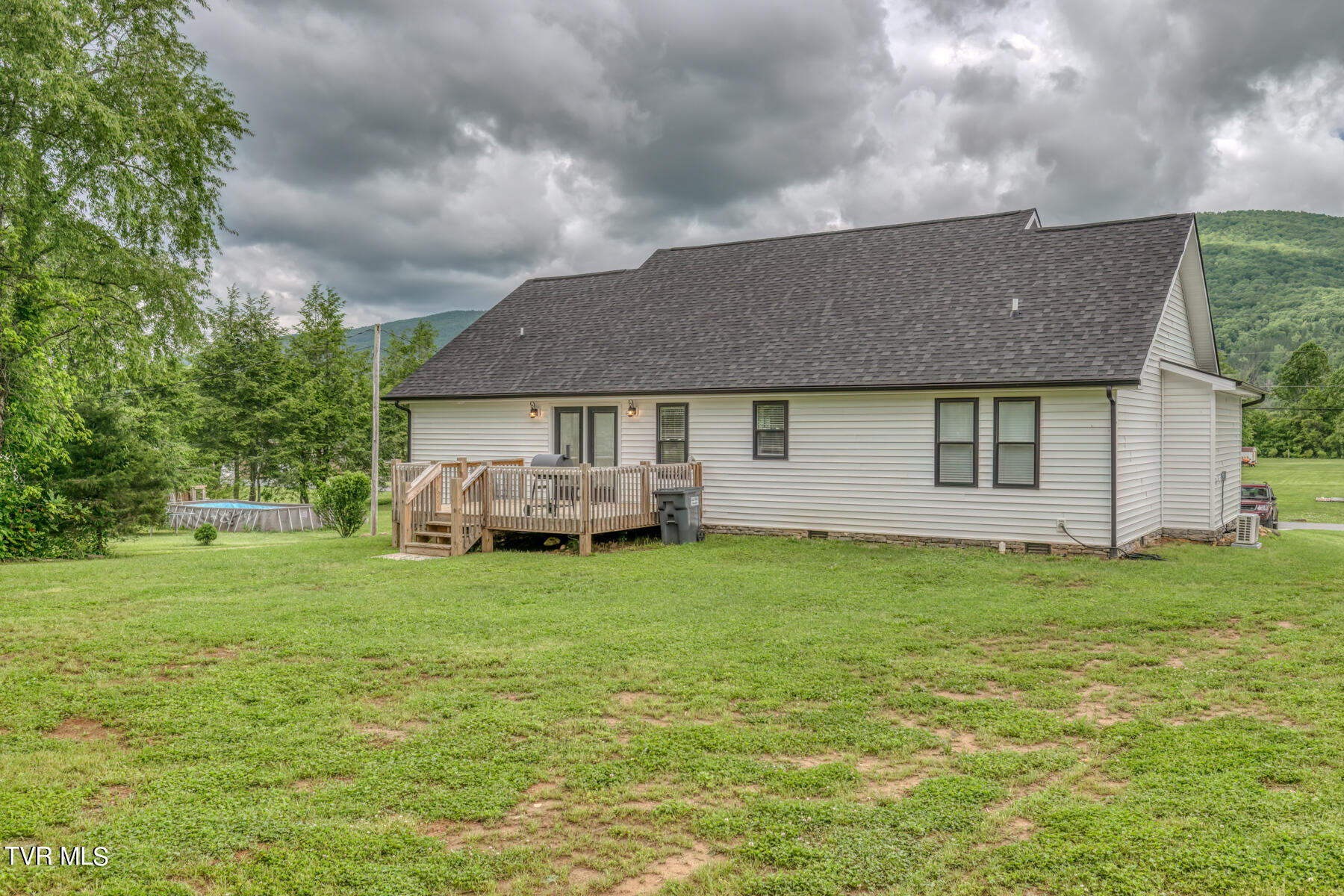 206 Price Road Elizabethton, TN 37643 - Photo 31 of 33 206 Price Rd-31