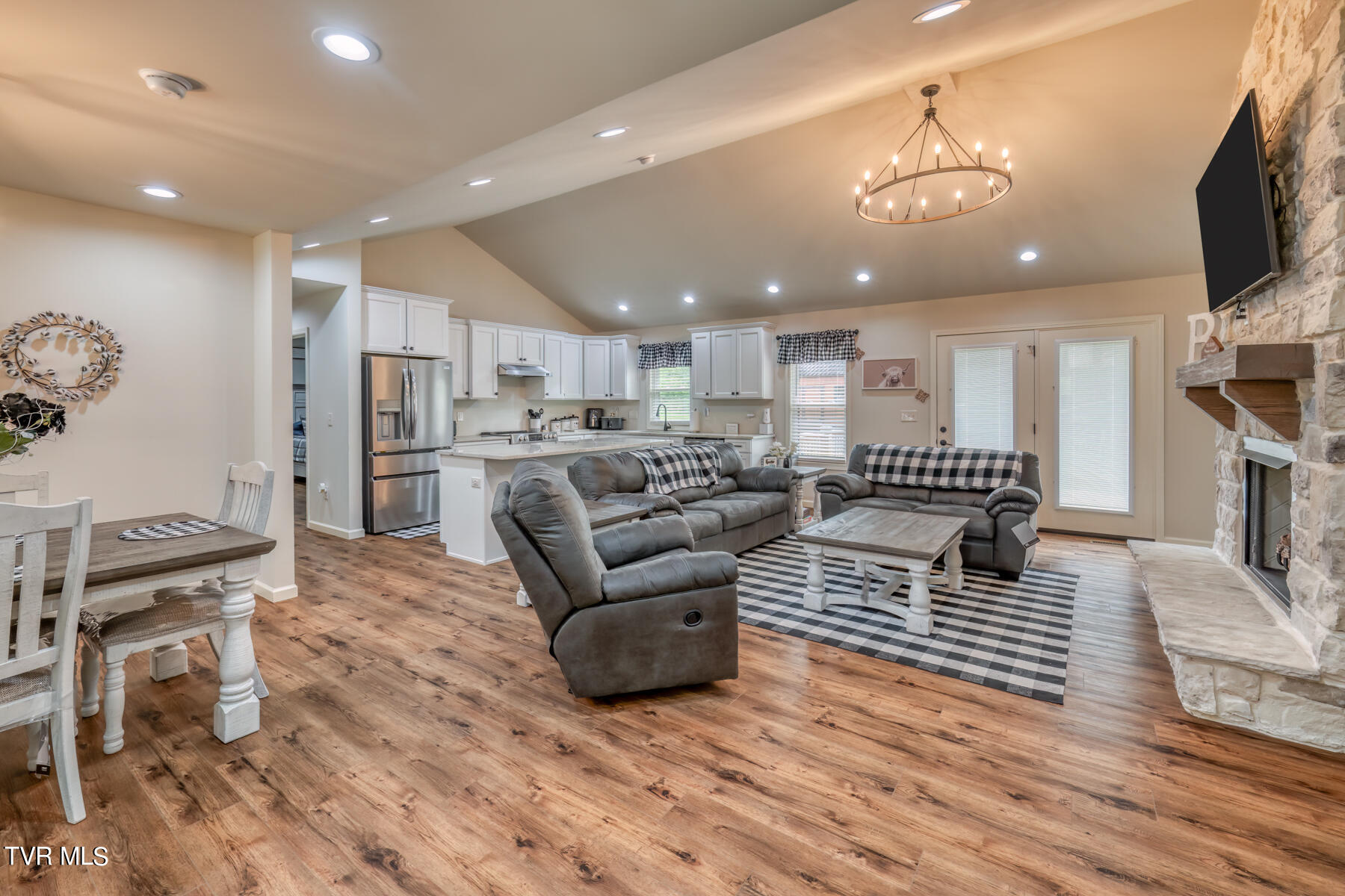 206 Price Road Elizabethton, TN 37643 - Photo 6 of 33 206 Price Rd-4
