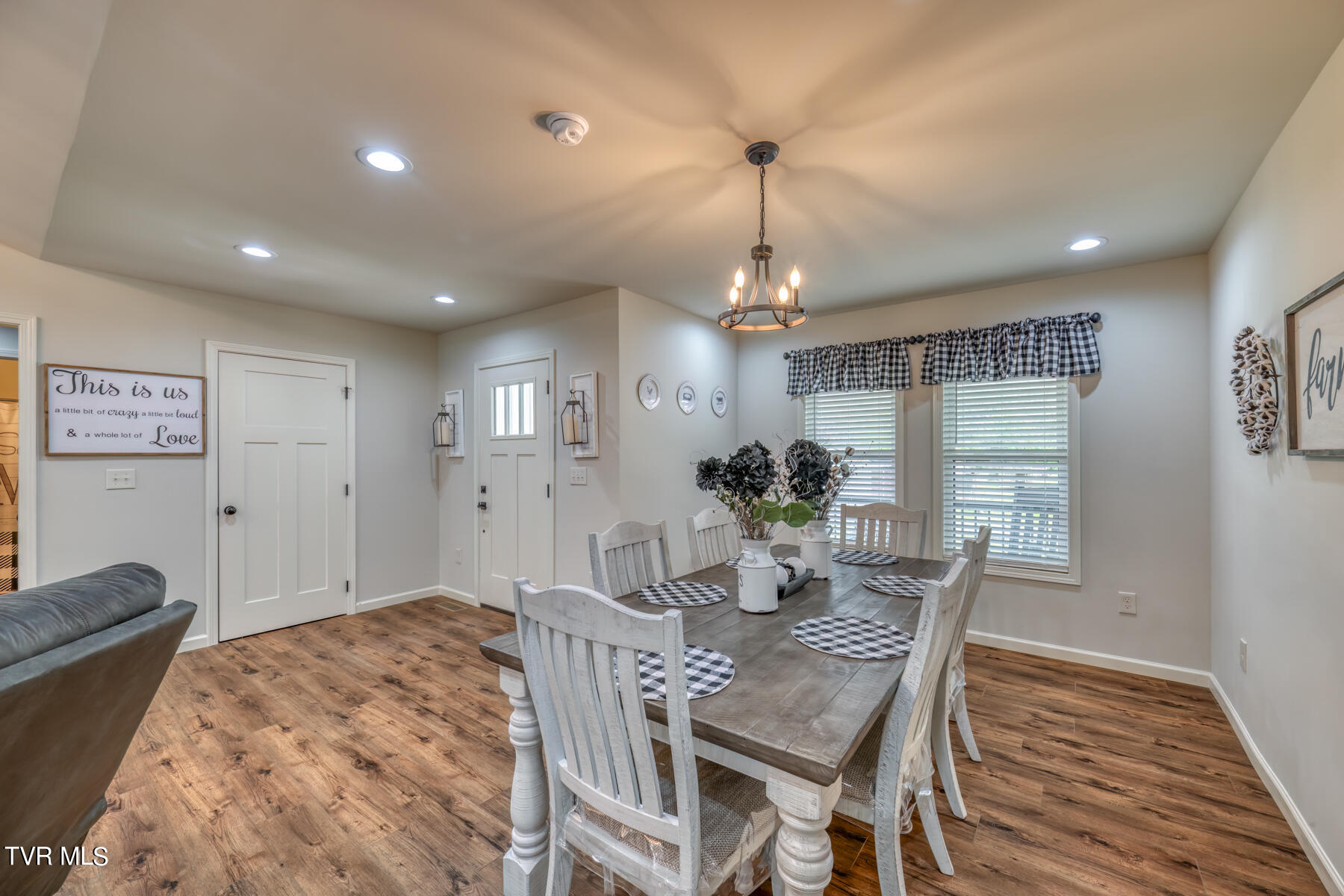 206 Price Road Elizabethton, TN 37643 - Photo 8 of 33 206 Price Rd-6