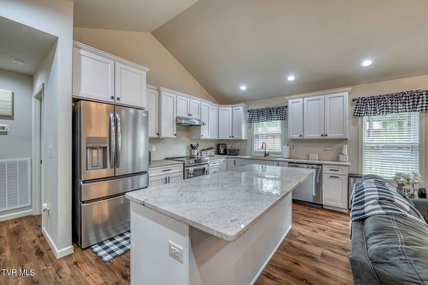 206 Price Road Elizabethton, TN 37643 - Photo 10 of 33 206 Price Rd-8