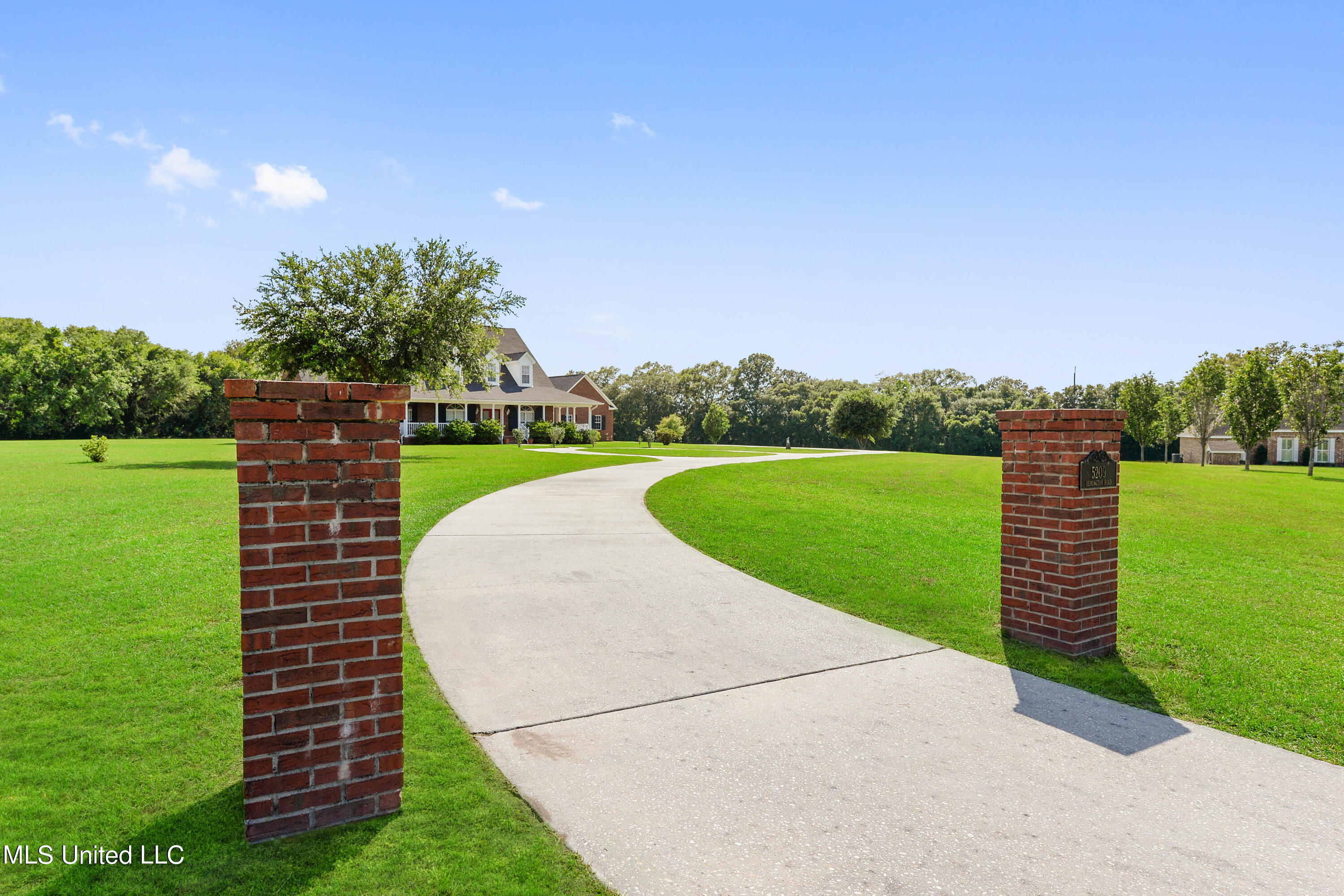 5209 Remington Road Moss Point, MS 39562 - Photo 37 of 66 037