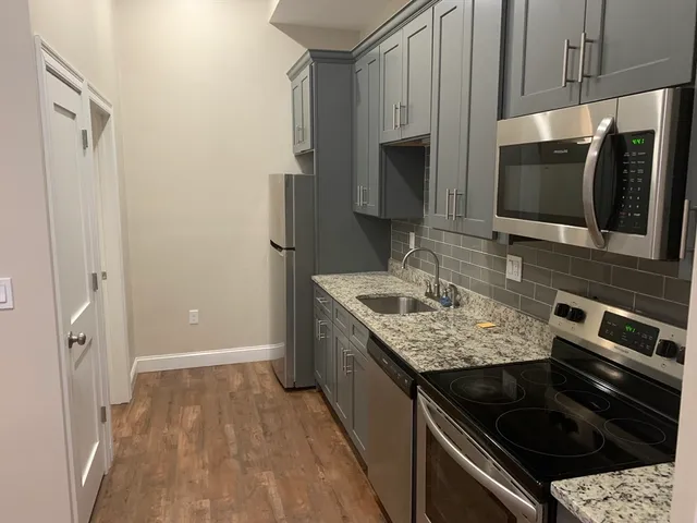 $1,750 | 149 Washington Street, Unit 1, Haverhill, MA 01832