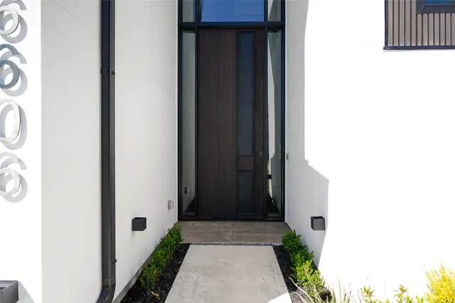 a view of a entryway