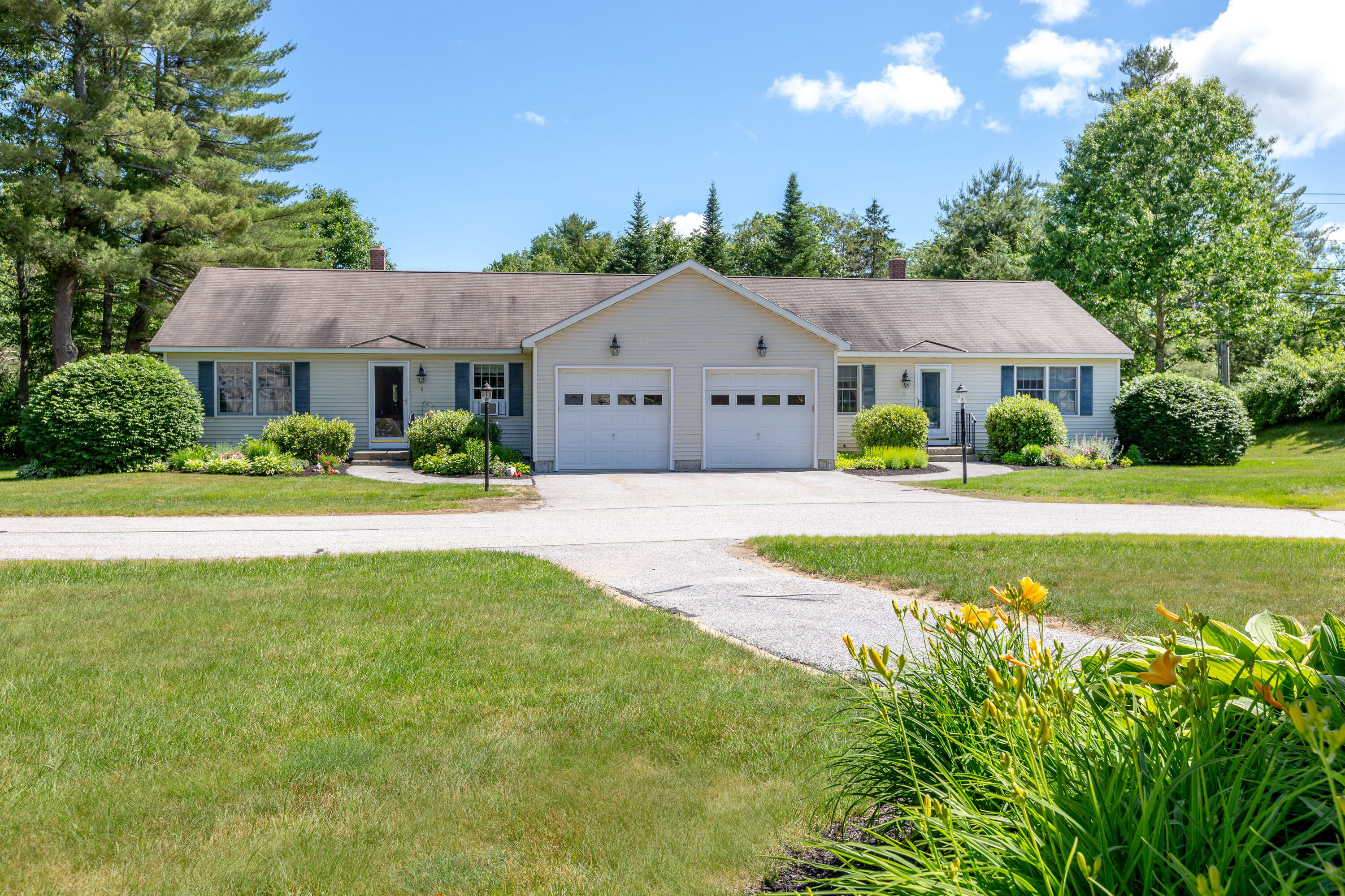 8 Abby Circle, Unit 2 Topsham, ME 04086 - Photo 13 of 53 Front of Home