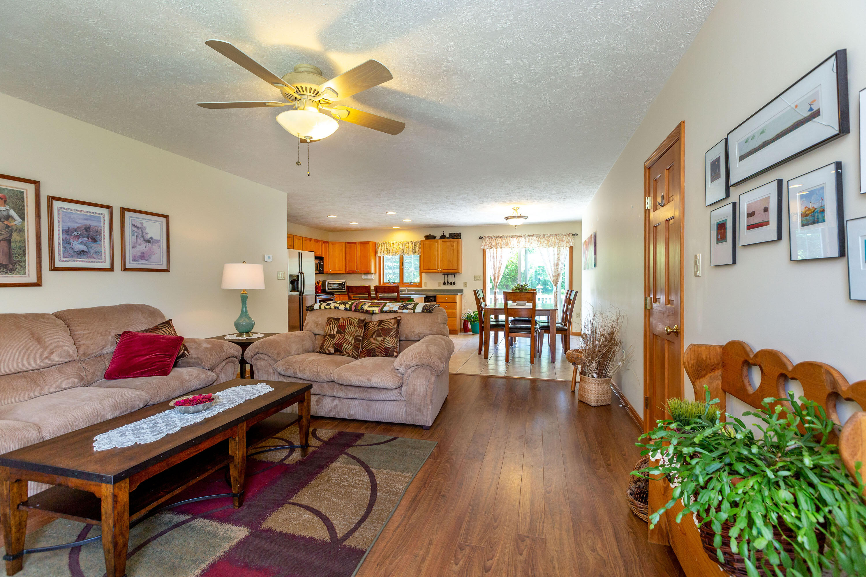 8 Abby Circle, Unit 2 Topsham, ME 04086 - Photo 18 of 53 Living Room