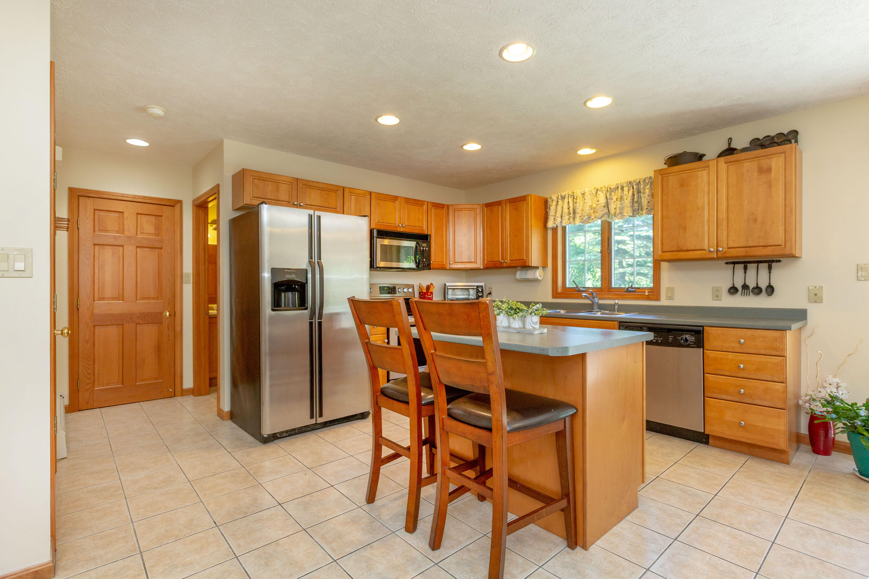 8 Abby Circle, Unit 2 Topsham, ME 04086 - Photo 25 of 53 Kitchen