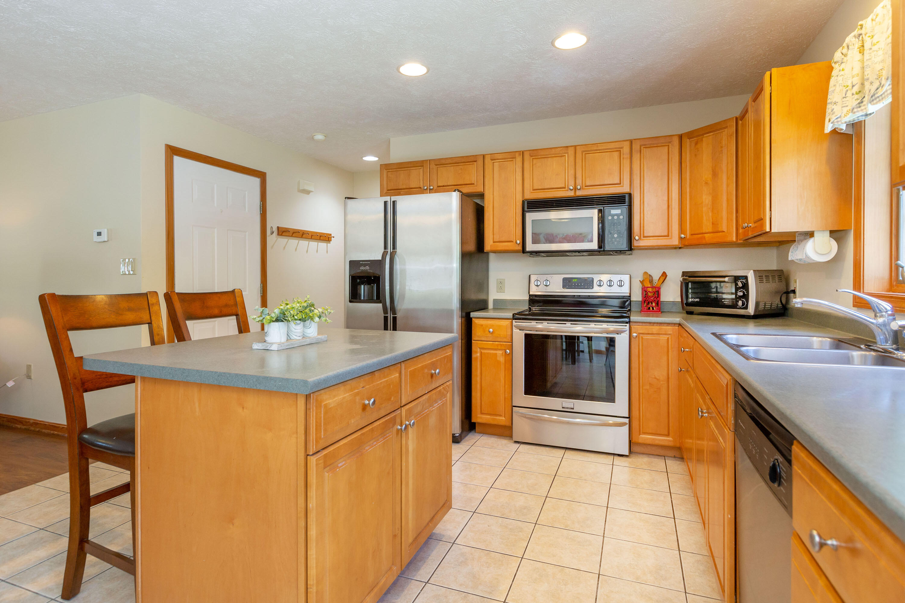 8 Abby Circle, Unit 2 Topsham, ME 04086 - Photo 28 of 53 Kitchen