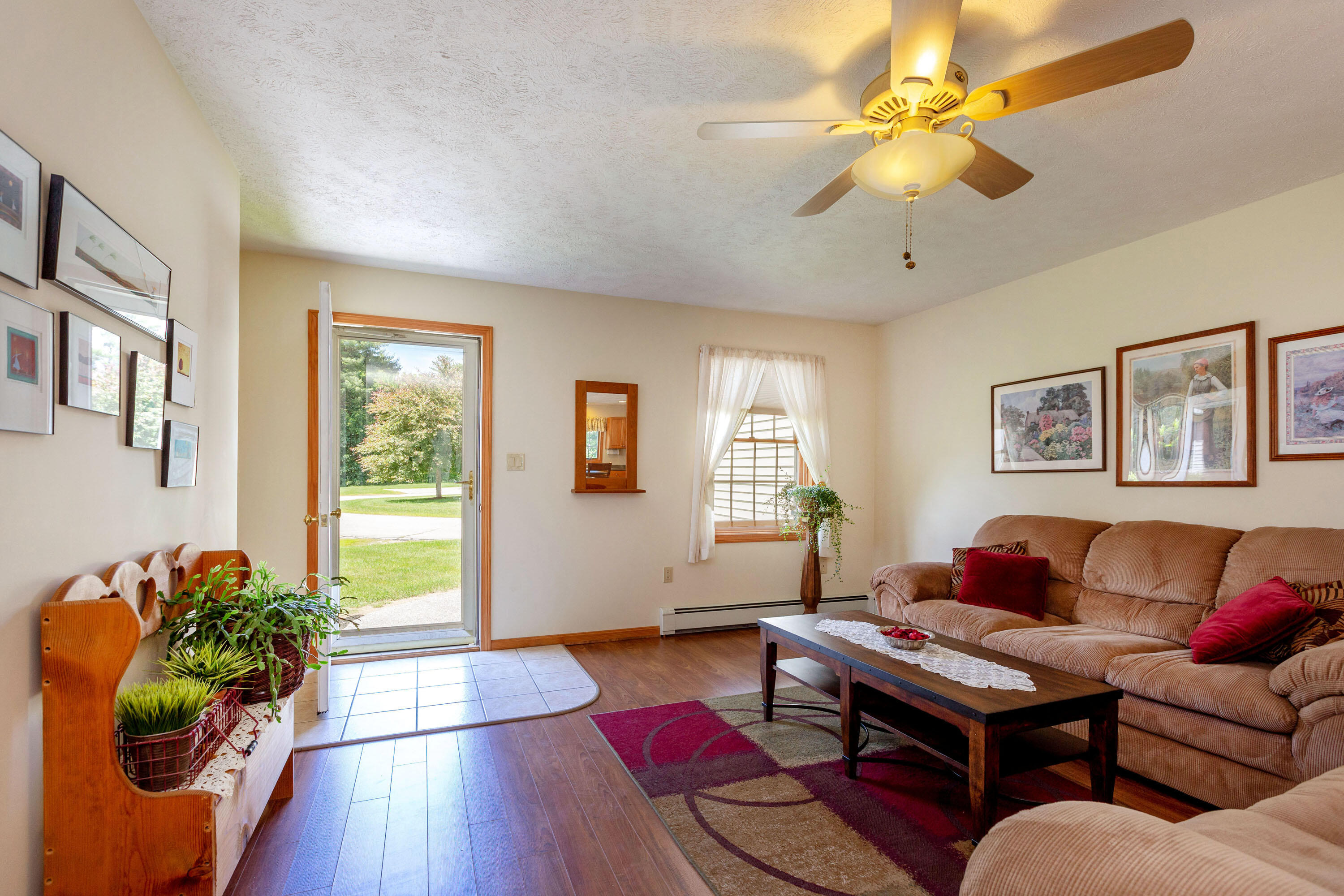 8 Abby Circle, Unit 2 Topsham, ME 04086 - Photo 4 of 53 Living Room
