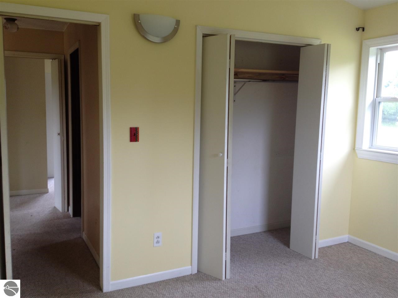 11886 Diamond Park Road Interlochen, MI 49643 - Photo 17 of 25 1787052-16.JPG