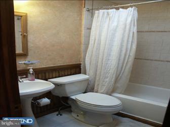 7267 Glenthorne Road Upper Darby, PA 19082 - Photo 4 of 6