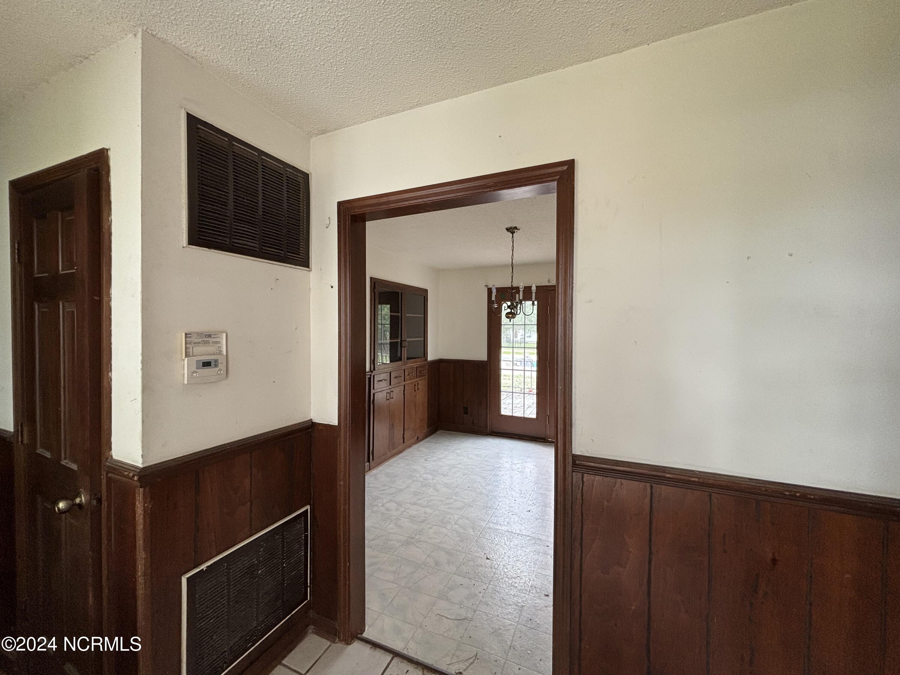 1315 Beulah Road Clinton, NC 28328 - Photo 6 of 16 IMG_3926