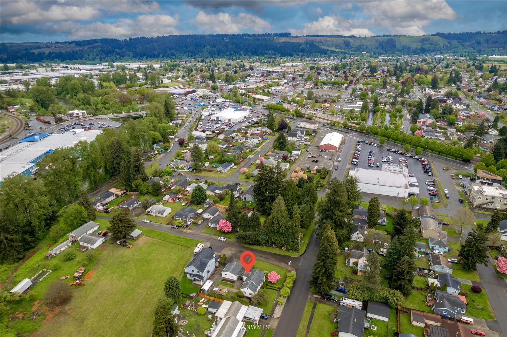 437 State Street Sumner, WA 98390 - Photo 23 of 25 a view of a city