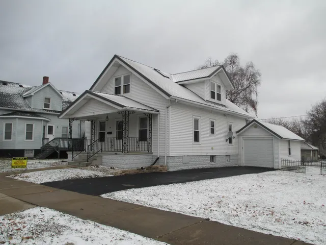 $294,900 | 516 Elizabeth Street, Baraboo, WI 53913