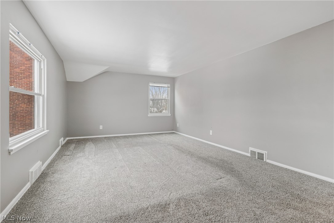 4480 Birchwold Road Cleveland, OH 44121 - Photo 25 of 30