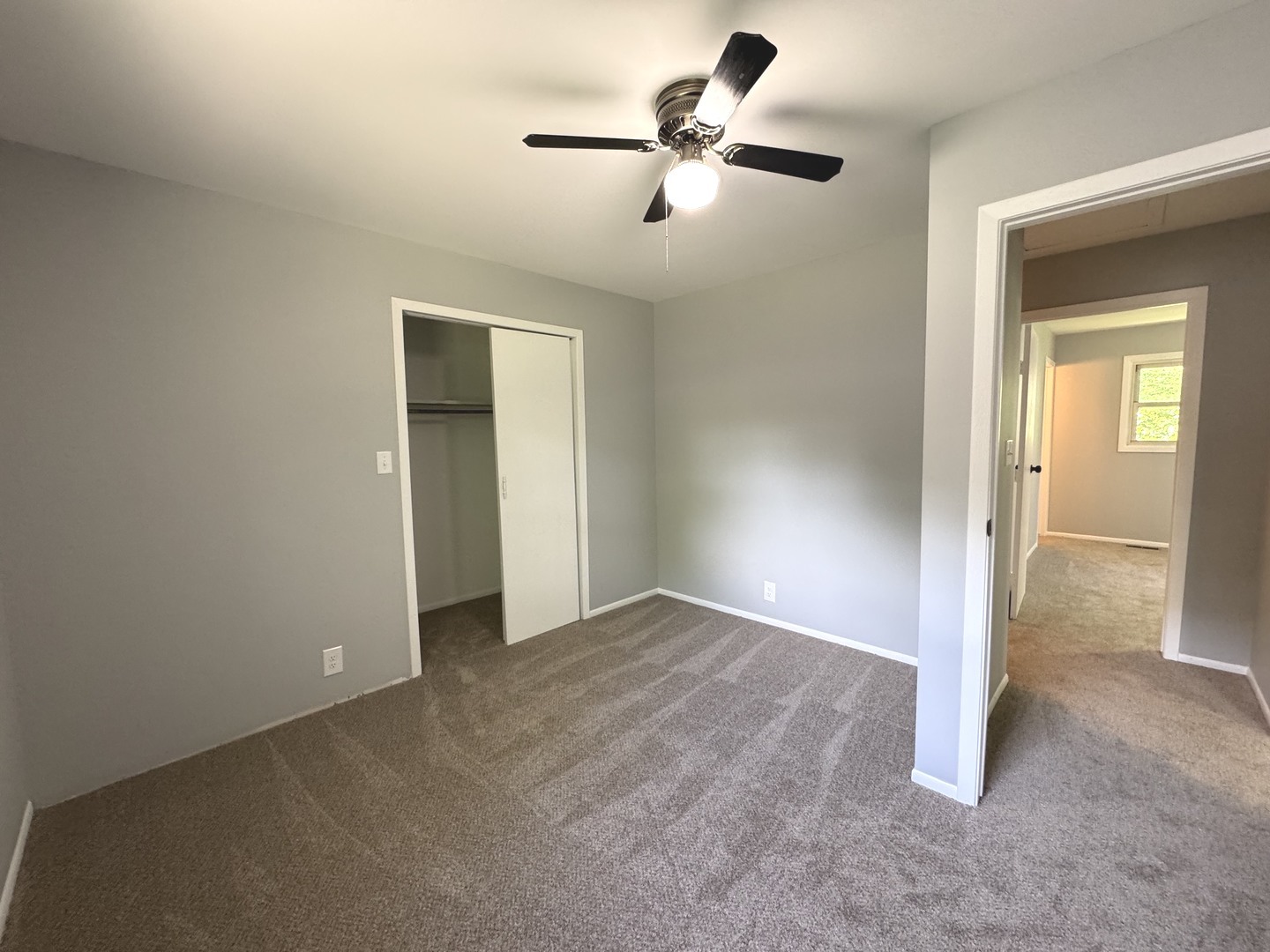 8421 Hickory Nut Grove Road Cary, IL 60013 - Photo 12 of 24