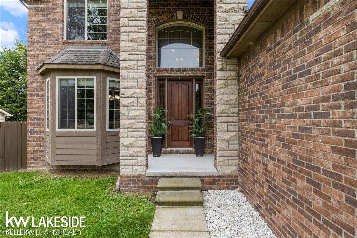 47460 Sugarbush Road Chesterfield, MI 48047 - Photo 3 of 53
