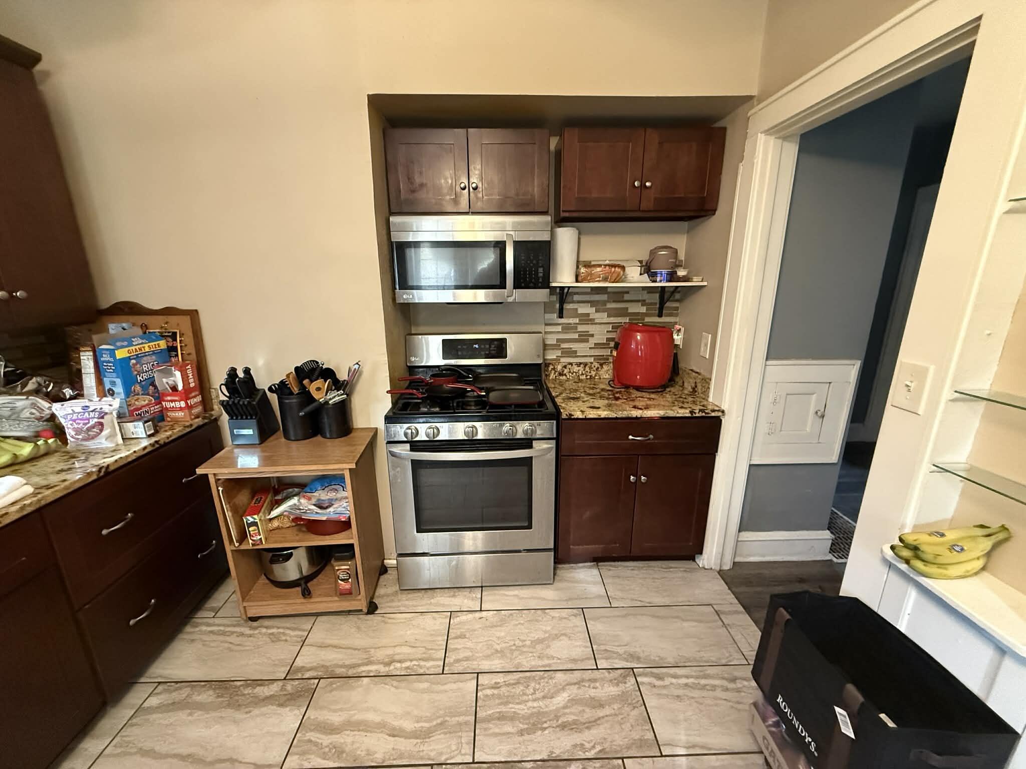 2845 North 57th Street Milwaukee, WI 53210 - Photo 7 of 12 67ea0db0-3597-4c5e-8a63-c7819c382e7a