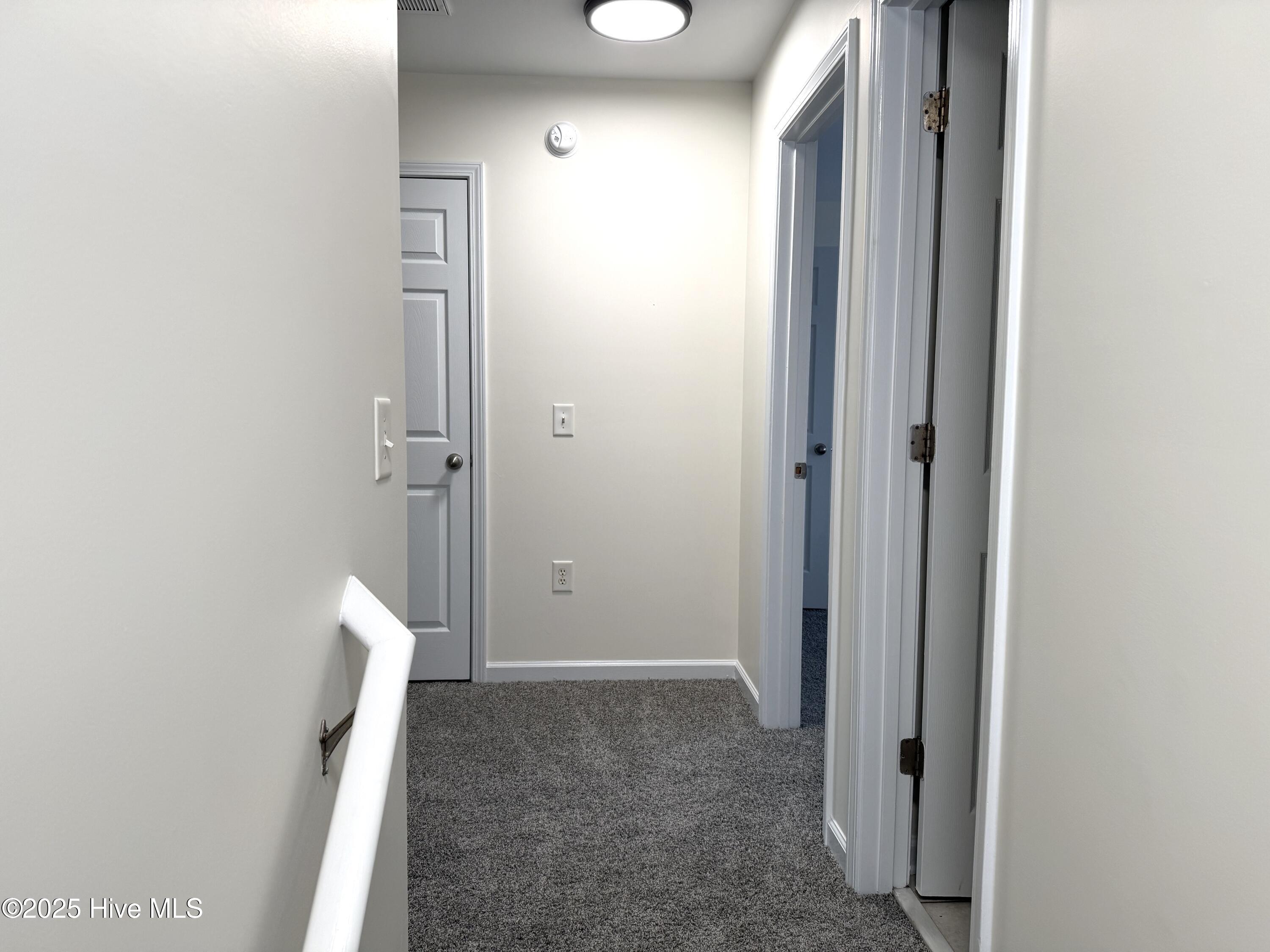 301 Comanche Trail Havelock, NC 28532 - Photo 17 of 29 2ND FLOOR LANDING