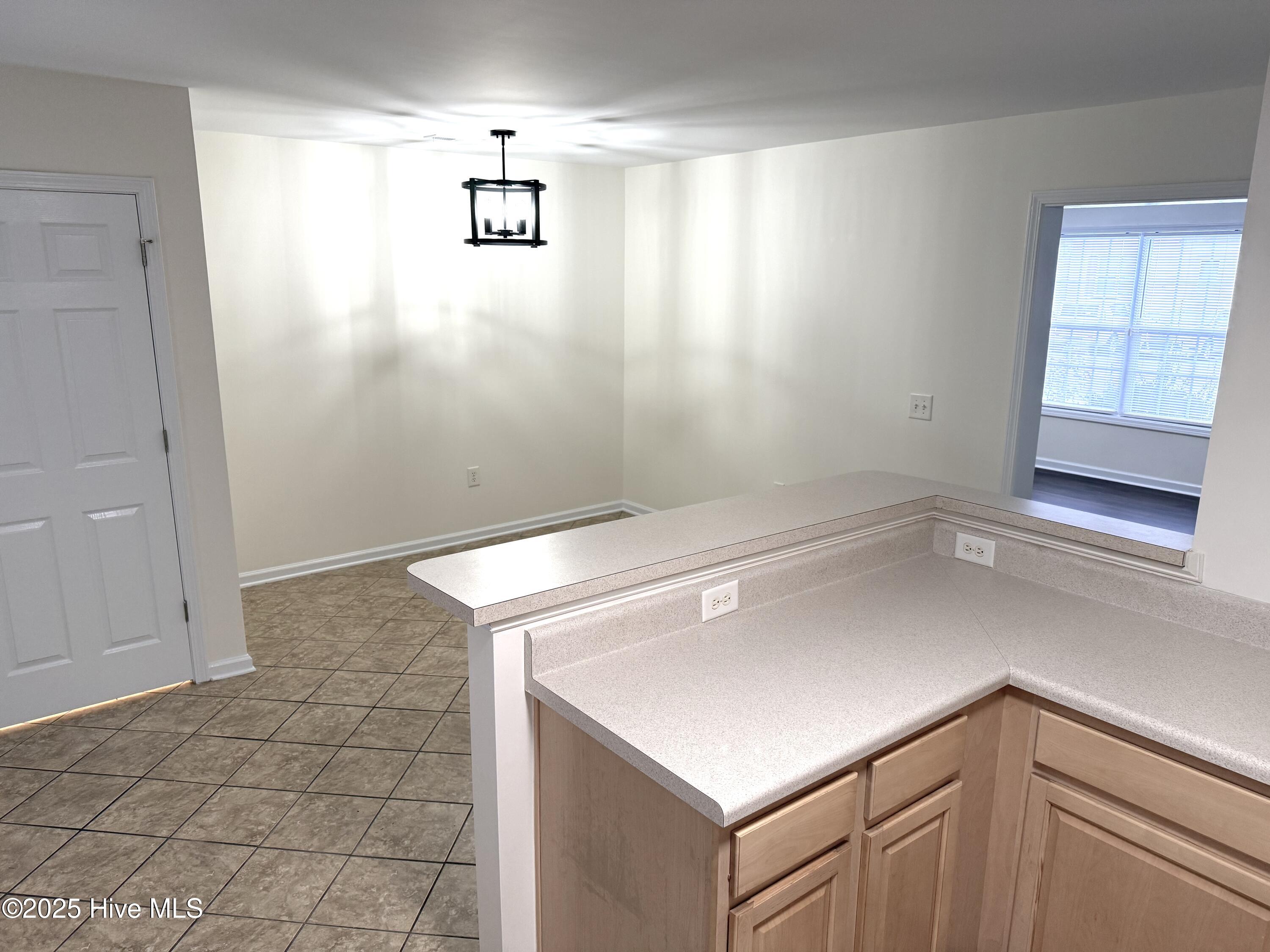 301 Comanche Trail Havelock, NC 28532 - Photo 8 of 29 DINING