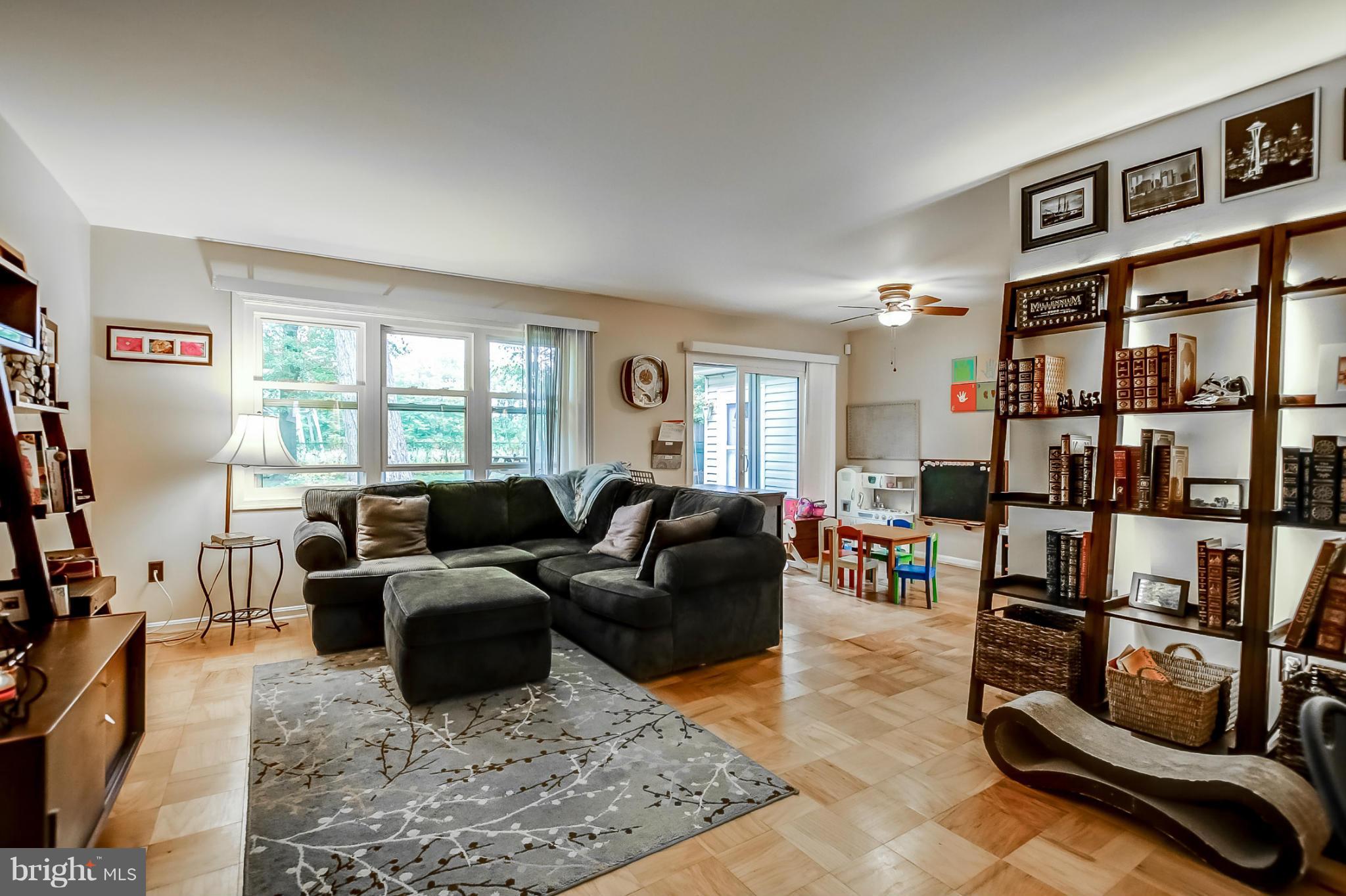 16125 Jerald Road Laurel, MD 20707 - Photo 3 of 30 Living Room