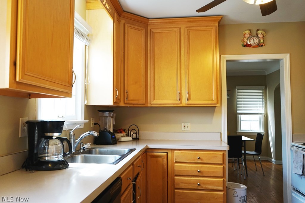 2407 Saybrook Road Cleveland, OH 44118 - Photo 11 of 27