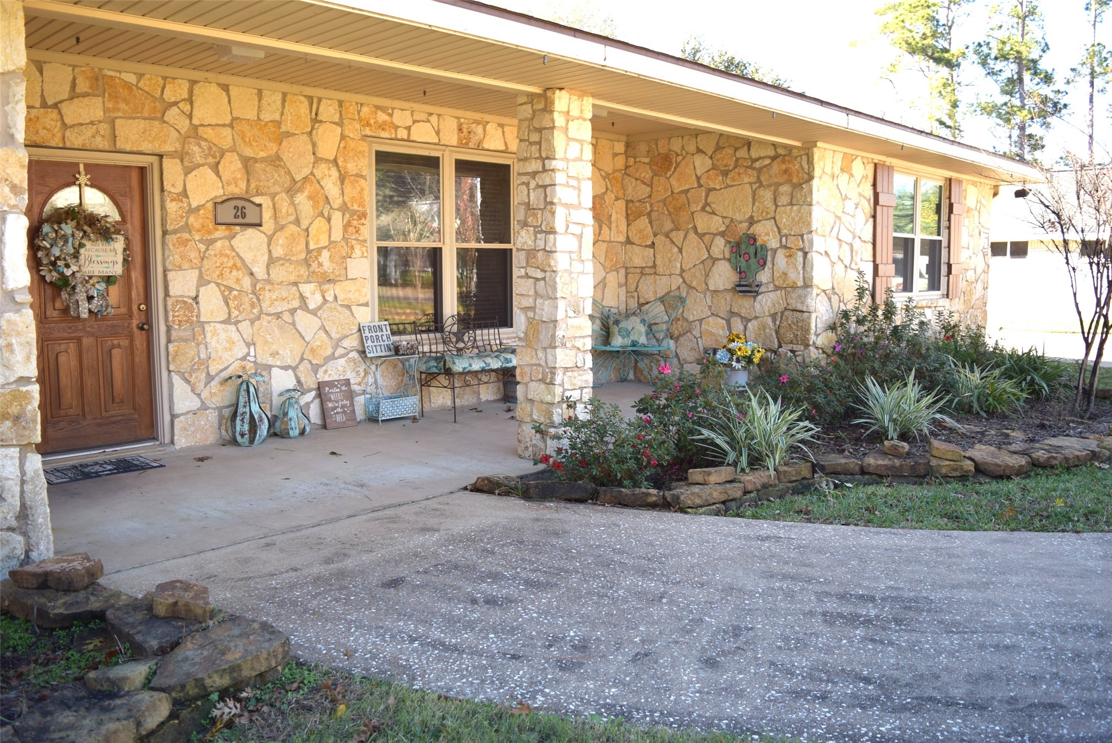 26 Westpoint Drive Trinity, TX 75862 - Photo 43 of 49 a view of livingroom with patio