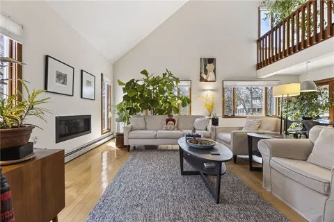 $1,725,000 | 85 Gounod Road, Westerly, RI 02891